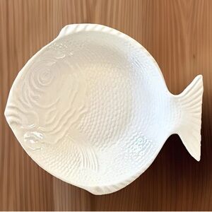 VTG California Pottery Oven Proof Fish Shaped Bowl White MCM 10.5"x 9"x 2"